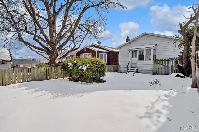 $1,781 | 3915 Schiller Place, St. Louis, MO 63116