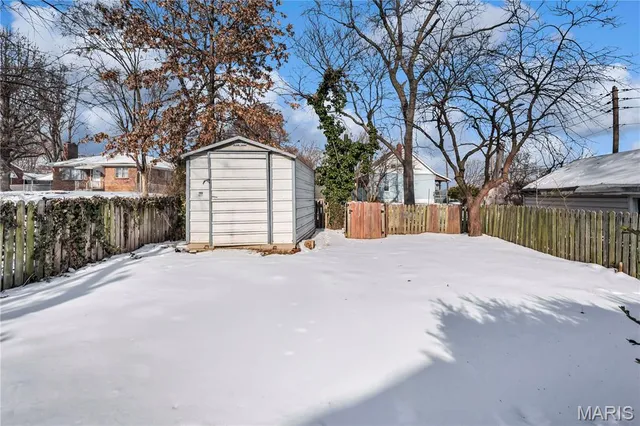 $1,781 | 3915 Schiller Place, St. Louis, MO 63116