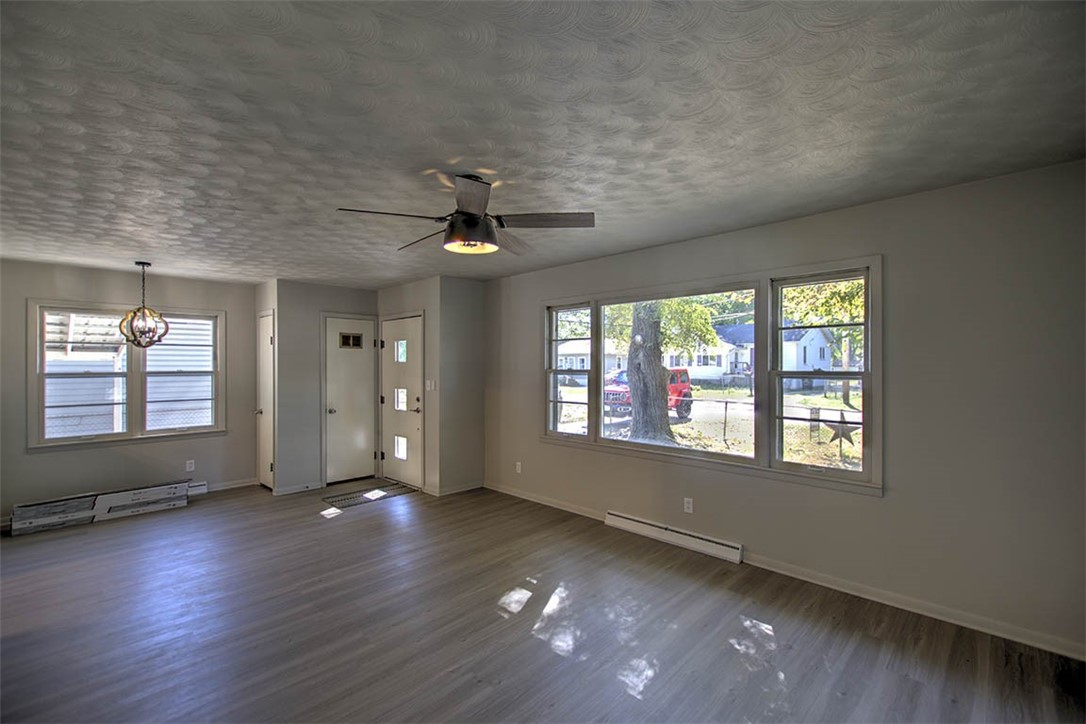 3948 East Grand Avenue Decatur, IL 62526 - Photo 3 of 20 Gallery Image 3