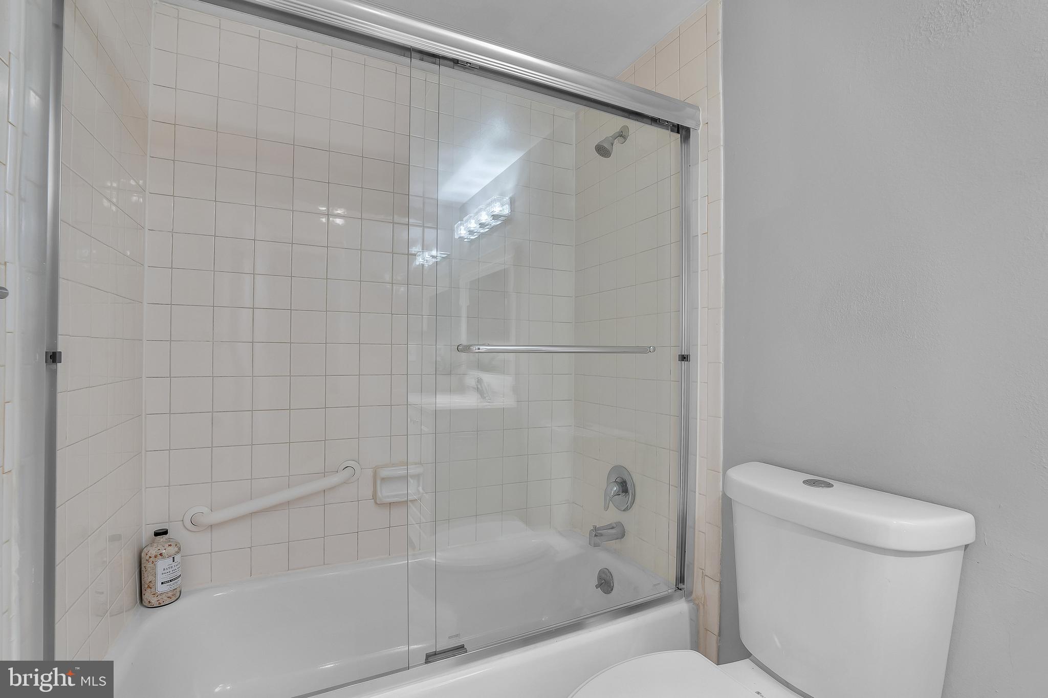 6101 Edsall Road, Unit 305 Alexandria, VA 22304 - Photo 31 of 57 Gallery Image 31
