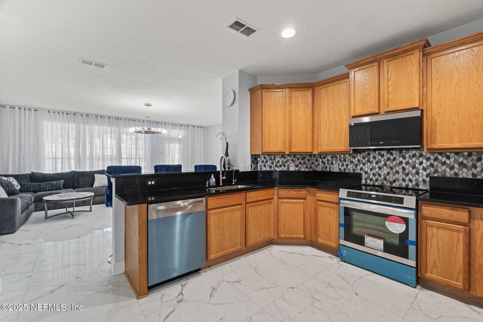 132 Summerhill Circle St. Augustine, FL 32086 - Photo 16 of 38 Kitchen