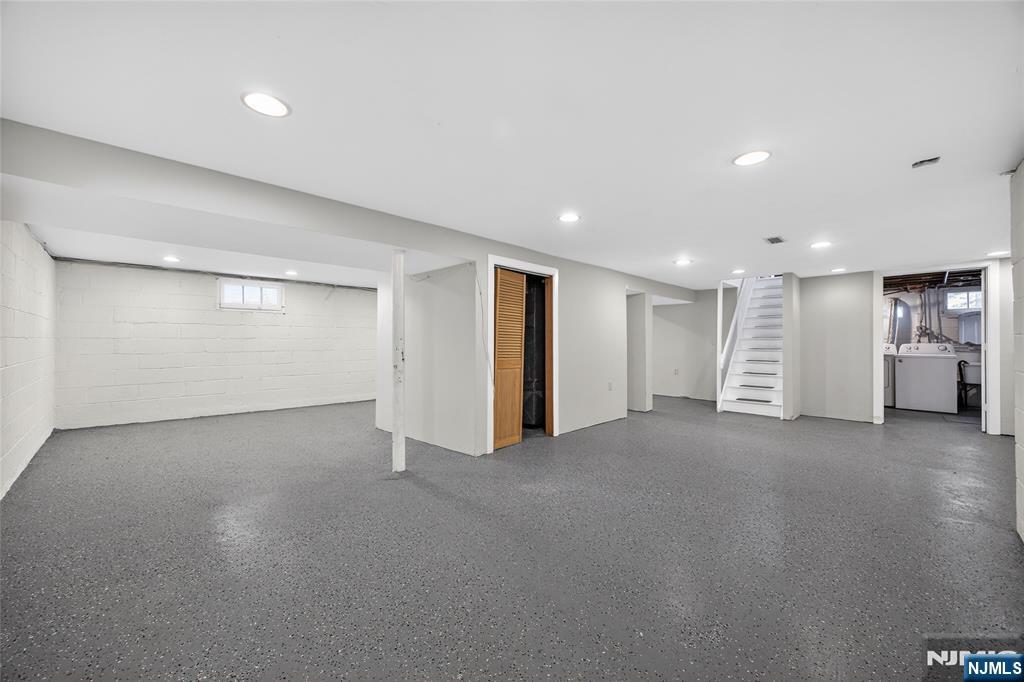 340 Old Post Road Edison, NJ 08817 - Photo 22 of 27