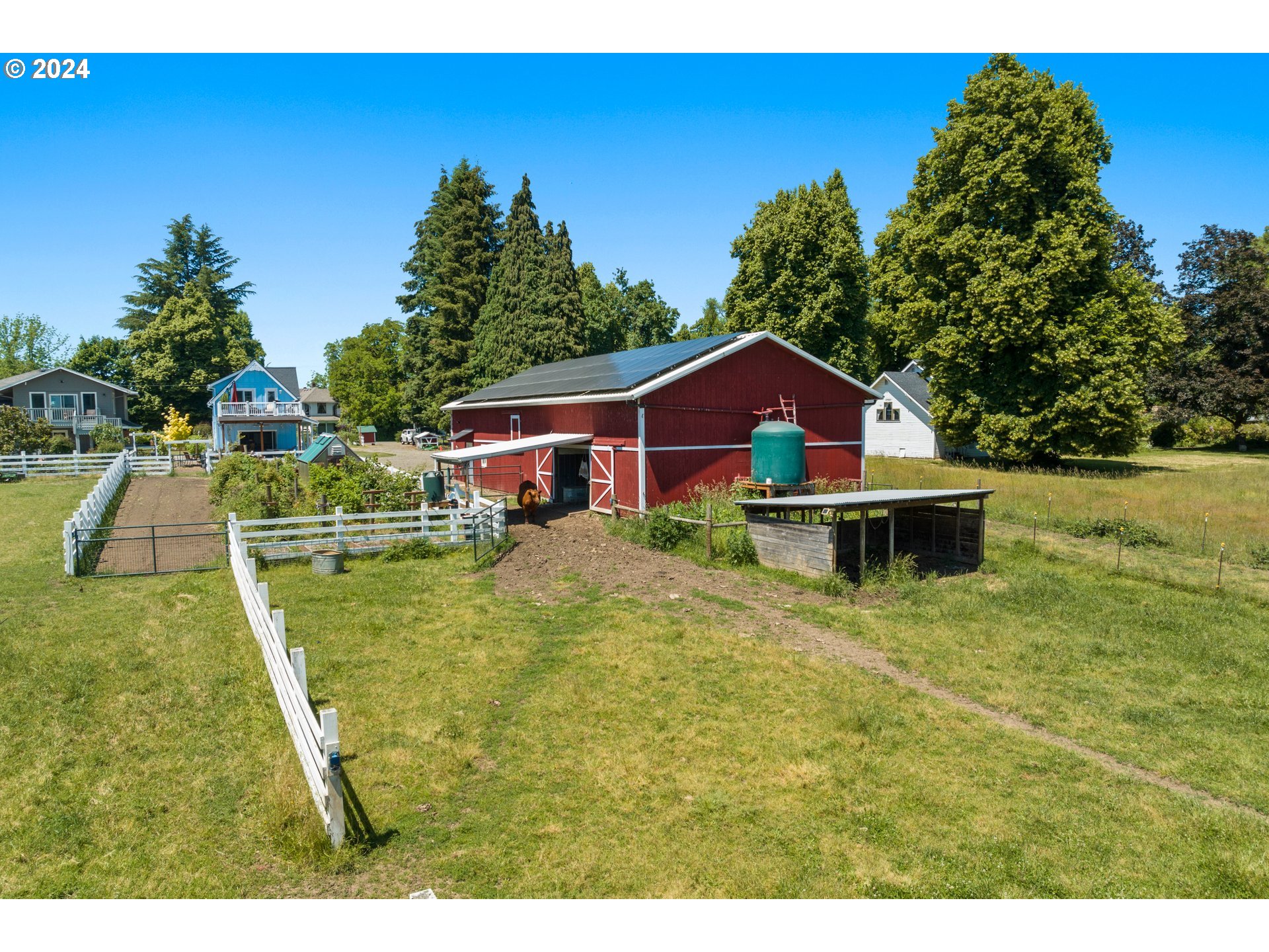 10212 South New Era Road Canby, OR 97013 - Photo 40 of 47 Barn