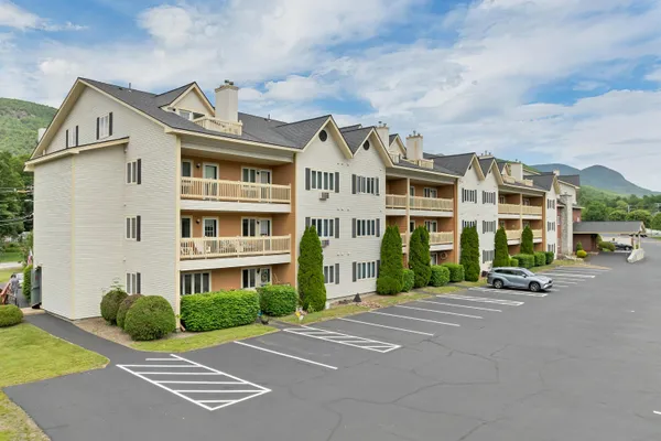 $515,000 | 227 Main Street, Unit 328, Lincoln, NH 03251