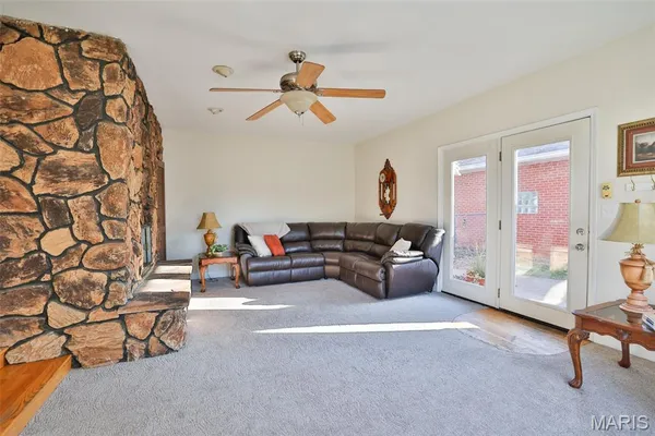 $249,500 | 21 Midway Avenue, Cottage Hills, IL 62018