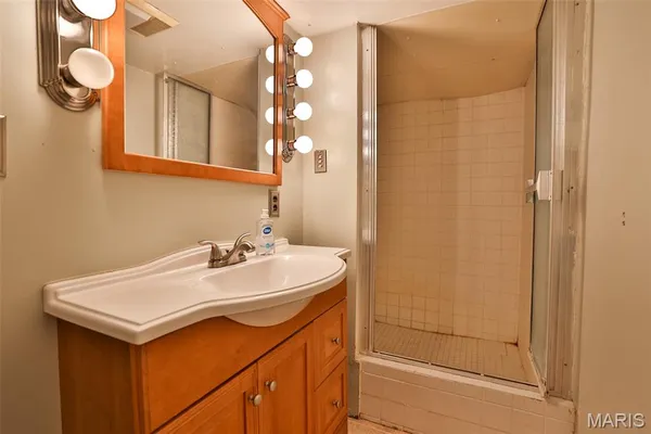 $249,500 | 21 Midway Avenue, Cottage Hills, IL 62018