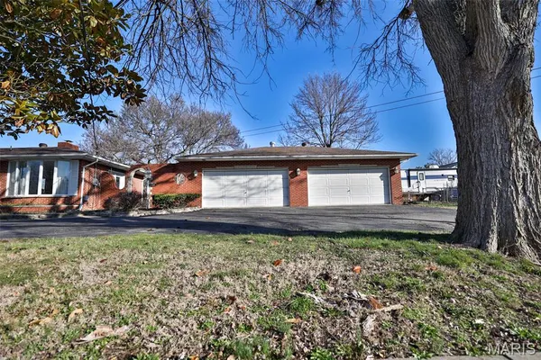 $249,500 | 21 Midway Avenue, Cottage Hills, IL 62018