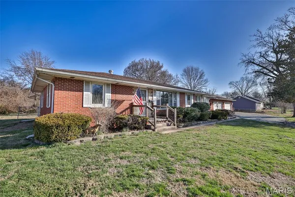 $249,500 | 21 Midway Avenue, Cottage Hills, IL 62018