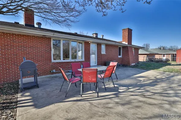 $249,500 | 21 Midway Avenue, Cottage Hills, IL 62018