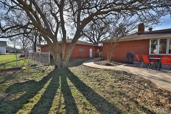 $249,500 | 21 Midway Avenue, Cottage Hills, IL 62018