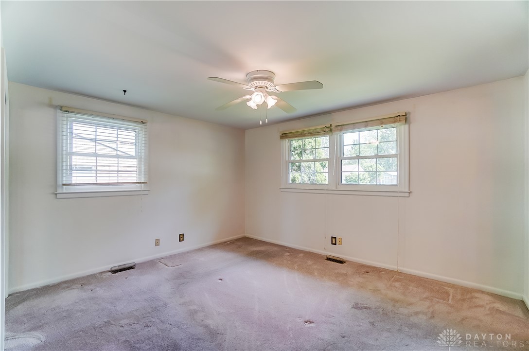 4909 Bonnie Road Kettering, OH 45440 - Photo 20 of 34