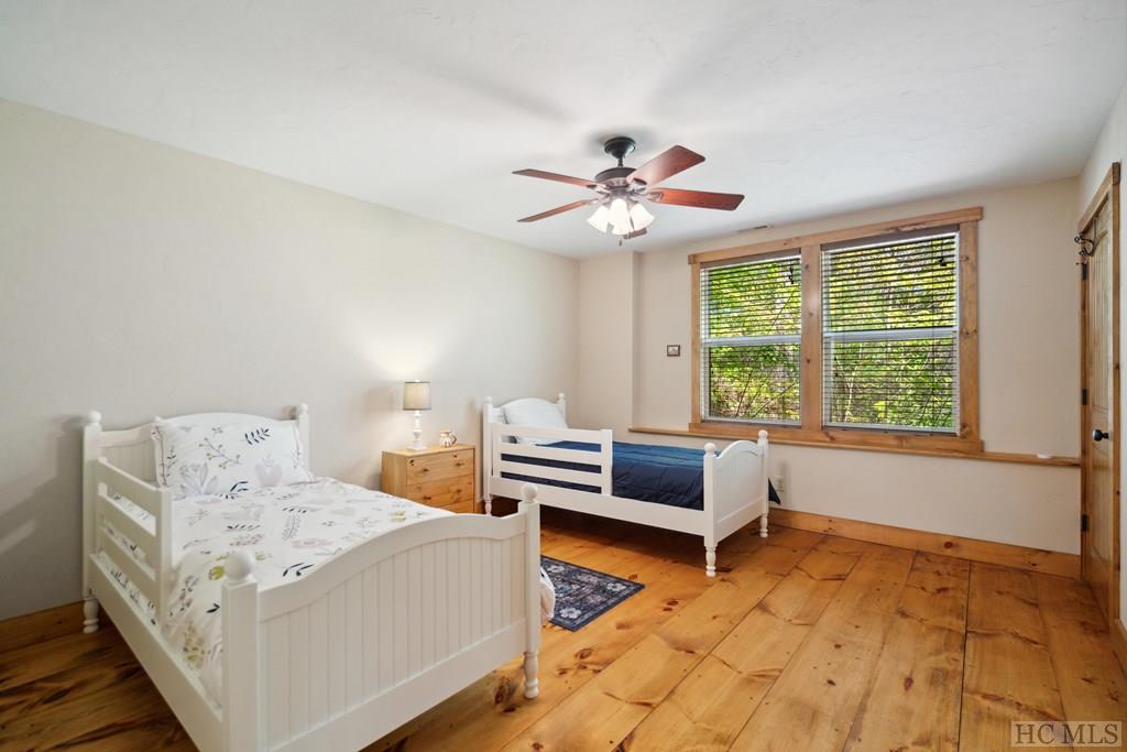 277 Deer Run Road Sapphire, NC 28774 - Photo 29 of 43 Gallery Image 29