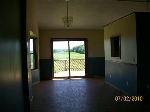 1522 Dinius Road Tecumseh, MI 49286 - Photo 4 of 9 949523-3.JPG