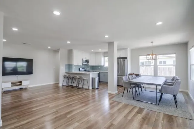 $1,129,900 | 3484 Armstrong Street, San Diego, CA 92111