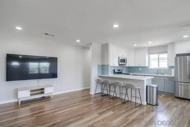 $1,129,900 | 3484 Armstrong Street, San Diego, CA 92111