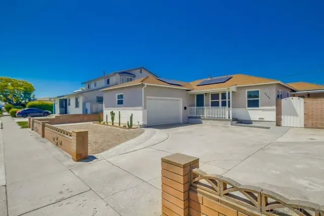 $1,129,900 | 3484 Armstrong Street, San Diego, CA 92111