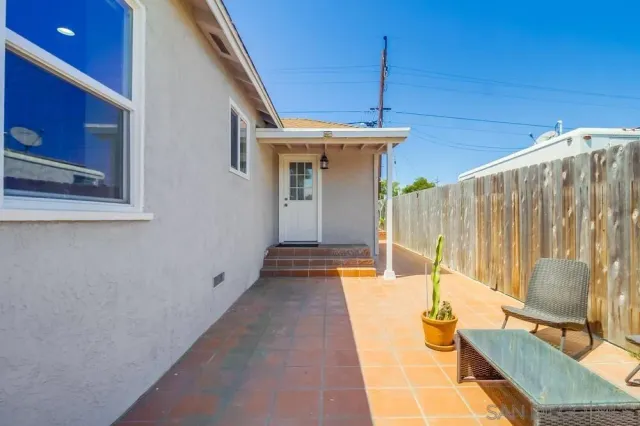 $1,129,900 | 3484 Armstrong Street, San Diego, CA 92111