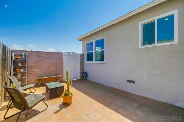 $1,129,900 | 3484 Armstrong Street, San Diego, CA 92111