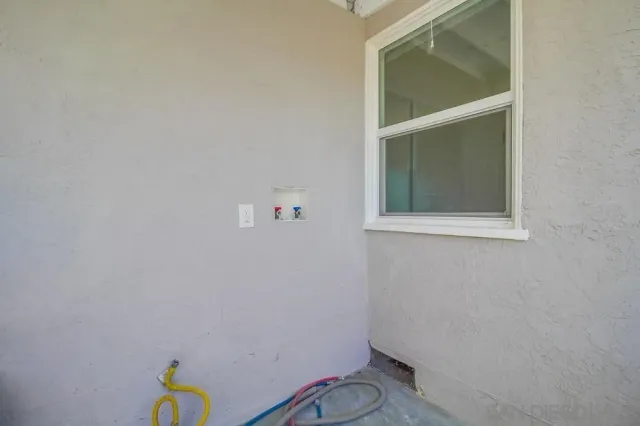 $1,129,900 | 3484 Armstrong Street, San Diego, CA 92111