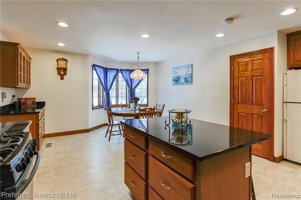 23950 Clark Road Belleville, MI 48111 - Photo 23 of 60