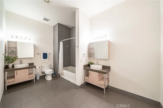 $5,000 | 1234 Wilshire Boulevard, Unit 612, Los Angeles, CA 90017