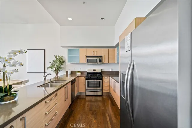 $5,000 | 1234 Wilshire Boulevard, Unit 612, Los Angeles, CA 90017