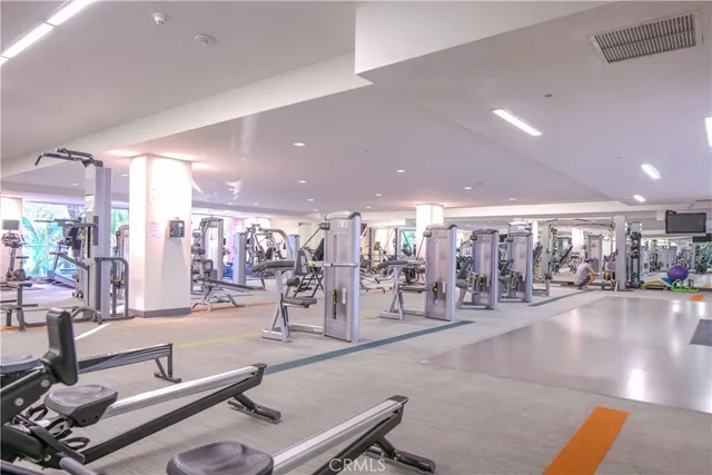 $5,000 | 1234 Wilshire Boulevard, Unit 612, Los Angeles, CA 90017