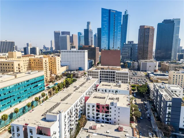 $5,000 | 1234 Wilshire Boulevard, Unit 612, Los Angeles, CA 90017