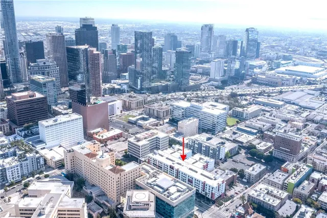 $5,000 | 1234 Wilshire Boulevard, Unit 612, Los Angeles, CA 90017