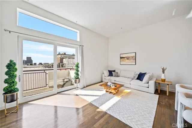 $5,000 | 1234 Wilshire Boulevard, Unit 612, Los Angeles, CA 90017