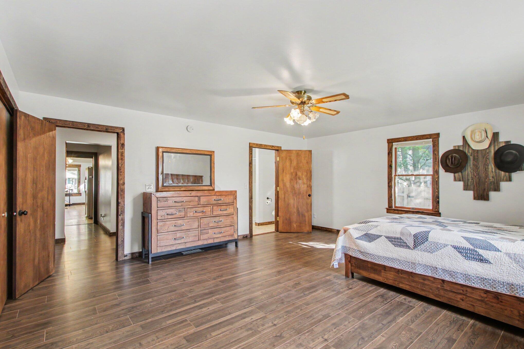 415 Douglas Drive Decatur, MI 49045 - Photo 15 of 28 014_file_4002