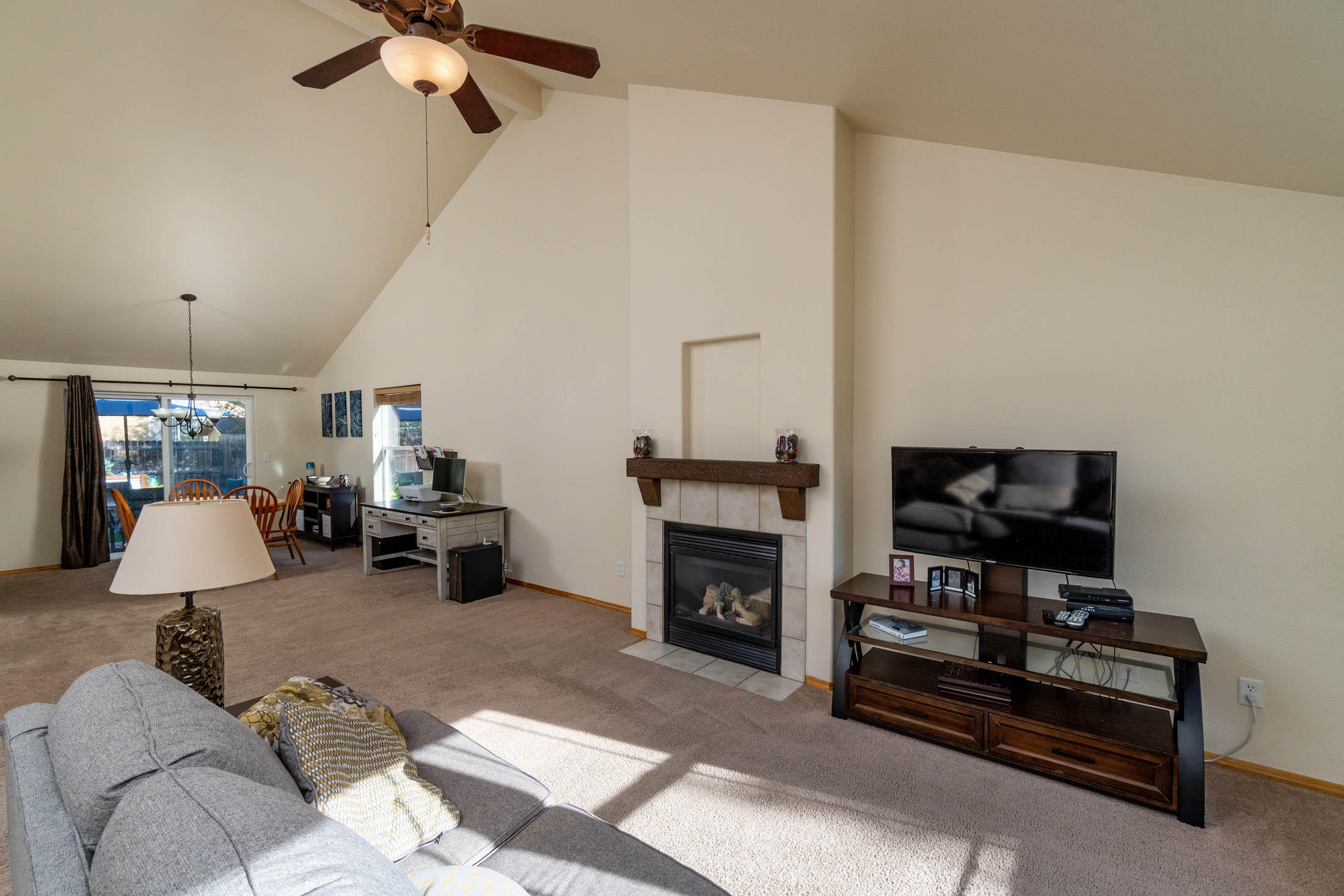 20549 Dylan Loop Bend, OR 97702 - Photo 5 of 20 20549 Dylan Loop_0027 copy