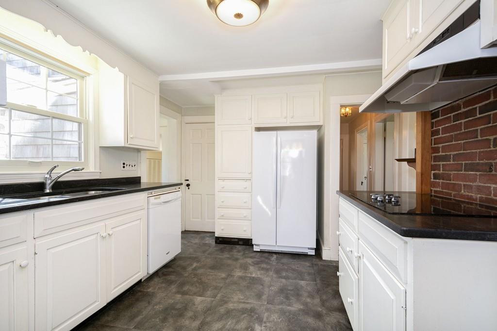 46 Dreamwold Road Scituate, MA 02066 - Photo 11 of 38 Gallery Image 11