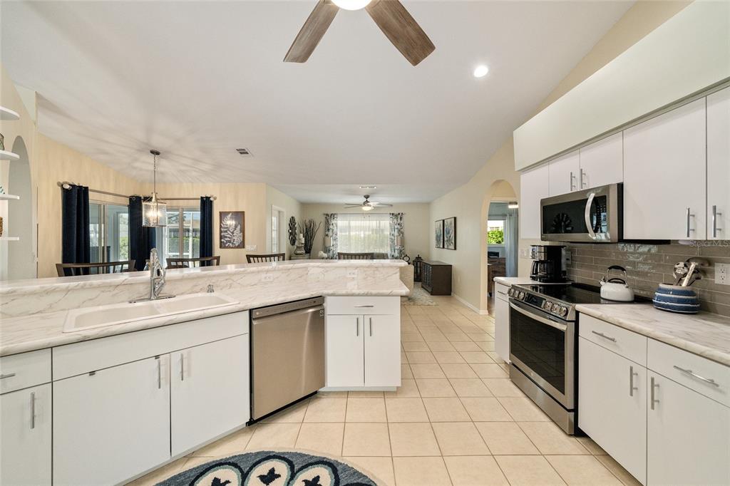 9037 Southeast 136th Loop Summerfield, FL 34491 - Photo 23 of 75