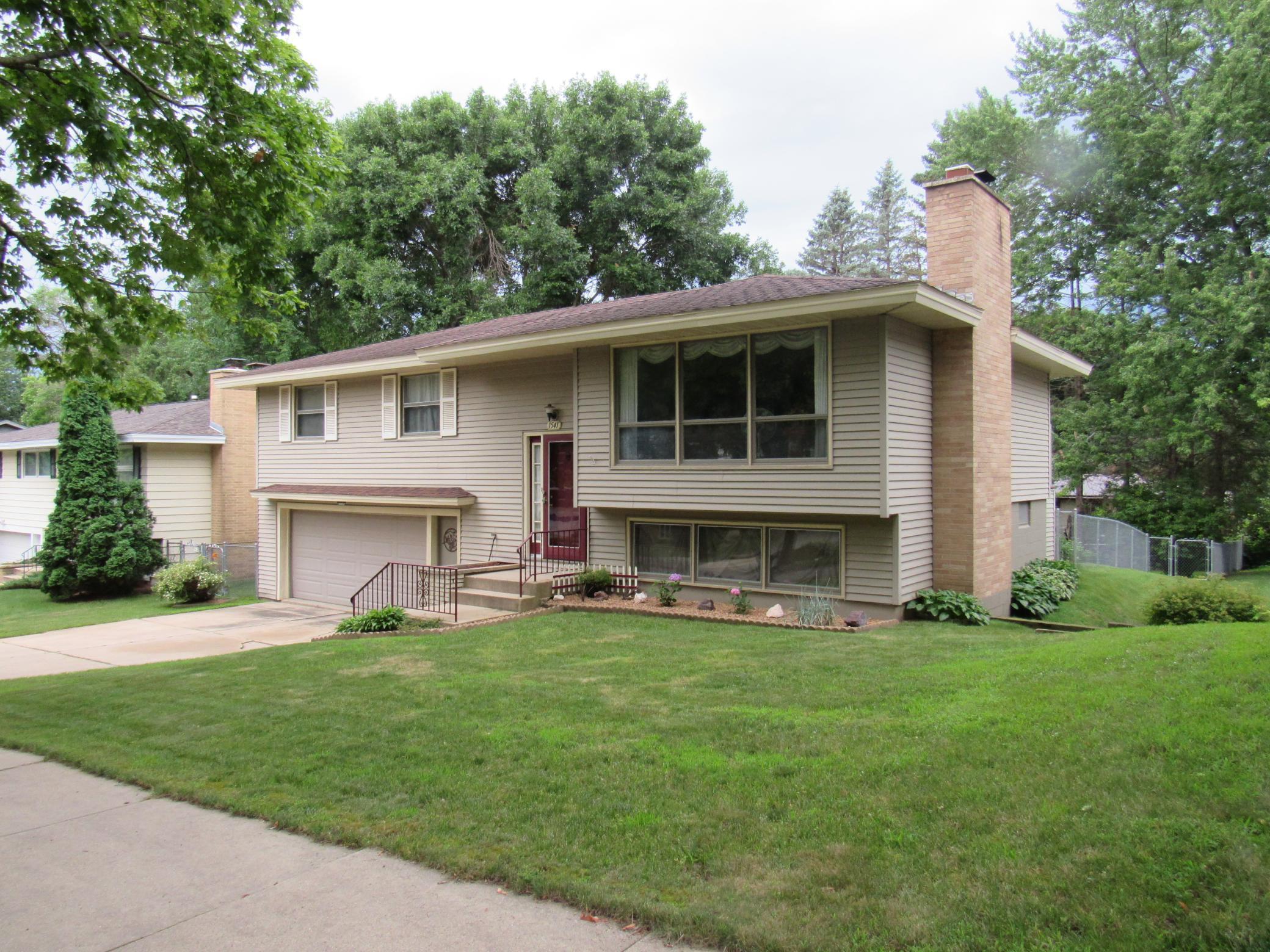 1541 5th Avenue Northeast Rochester, MN 55906 - Photo 1 of 1 Gallery Image 1