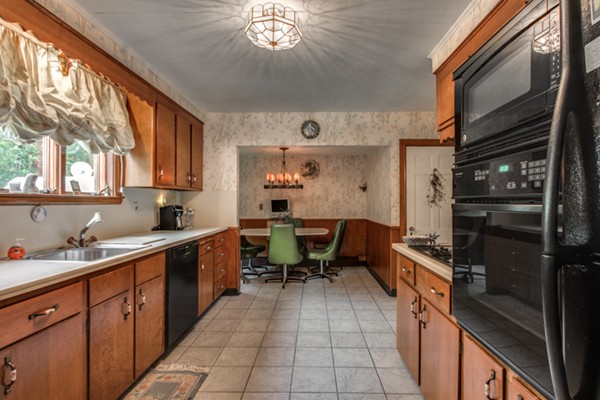 40 Pine Ridge Road Medford, MA 02155 - Photo 14 of 30 Gallery Image 14