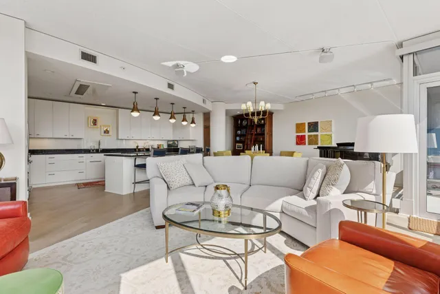 $1,149,000 | 45 University Avenue Southeast, Unit 904, Minneapolis, MN 55414