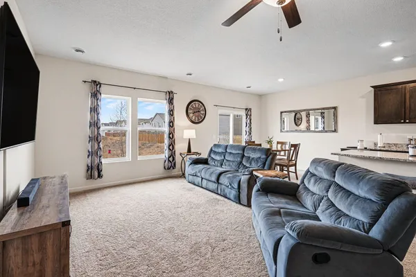 $385,000 | 5462 395th Street, North Branch, MN 55056