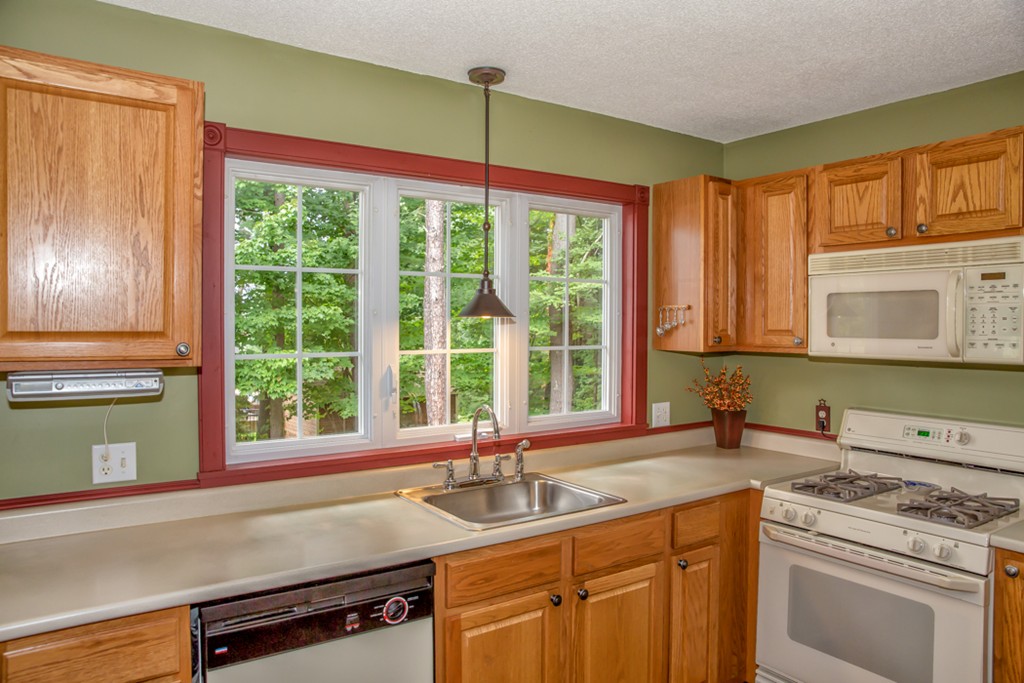 114 South Longyard Road Southwick, MA 01077 - Photo 3 of 30 Gallery Image 3