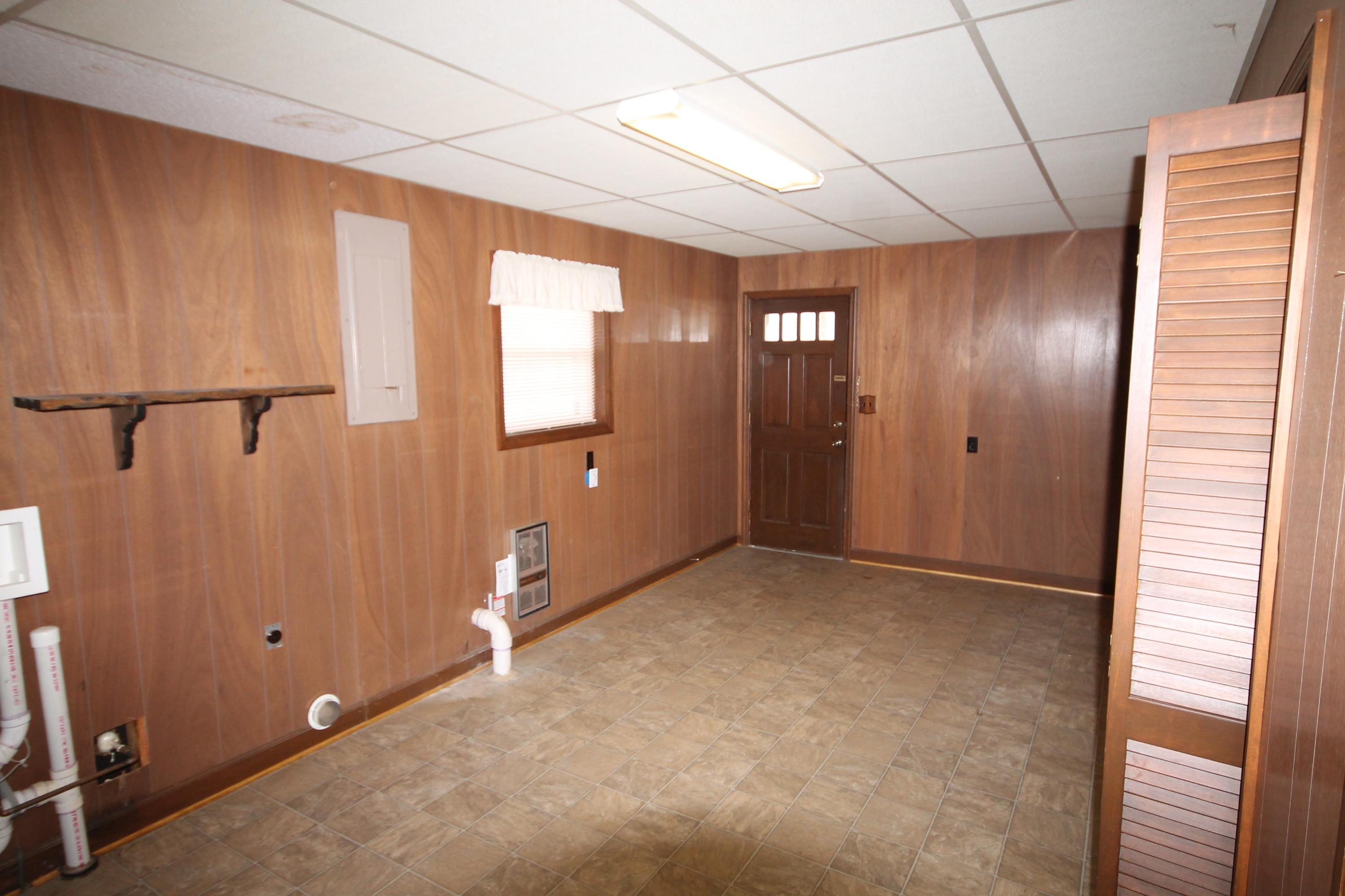 1557 Sample Road Wirtz, VA 24184 - Photo 23 of 29 Laundry storage