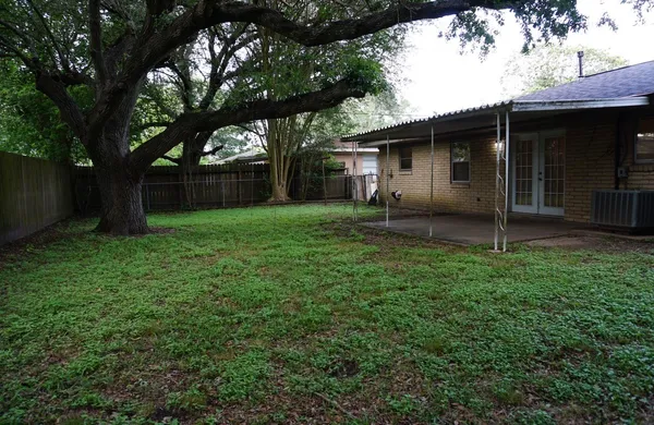 $1,600 | 1716 Edna Avenue, Bay City, TX 77414