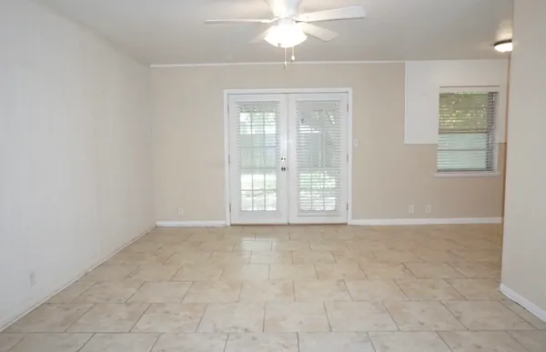 $1,600 | 1716 Edna Avenue, Bay City, TX 77414