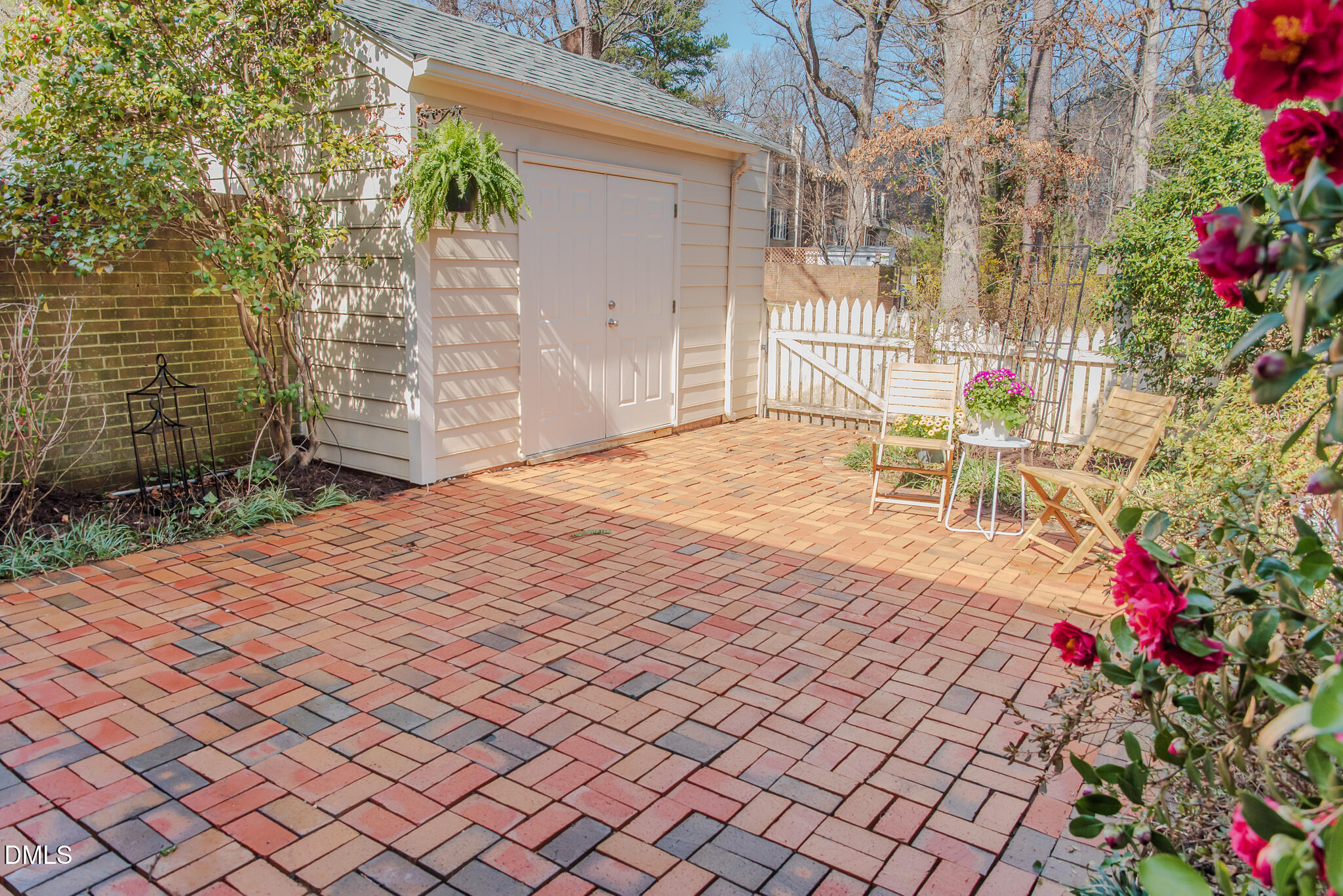 2884 Wycliff Road Raleigh, NC 27607 - Photo 31 of 38 Courtyard