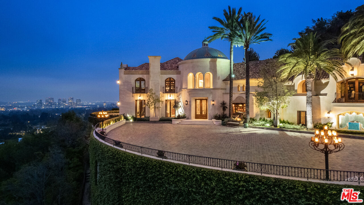 10066 Cielo Drive, Beverly Hills, CA 90210 Compass