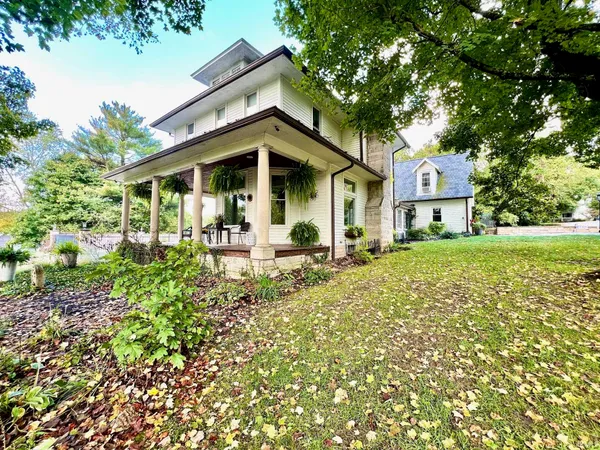 $475,000 | 330 Hawthorne Drive, Bedford, IN 47421