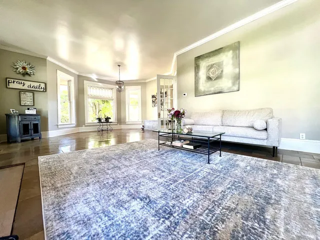 $475,000 | 330 Hawthorne Drive, Bedford, IN 47421