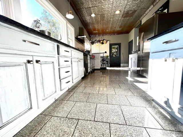 $475,000 | 330 Hawthorne Drive, Bedford, IN 47421