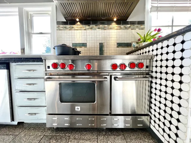 $475,000 | 330 Hawthorne Drive, Bedford, IN 47421