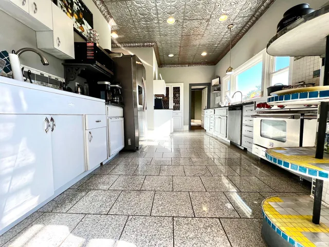 $475,000 | 330 Hawthorne Drive, Bedford, IN 47421