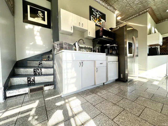 $475,000 | 330 Hawthorne Drive, Bedford, IN 47421